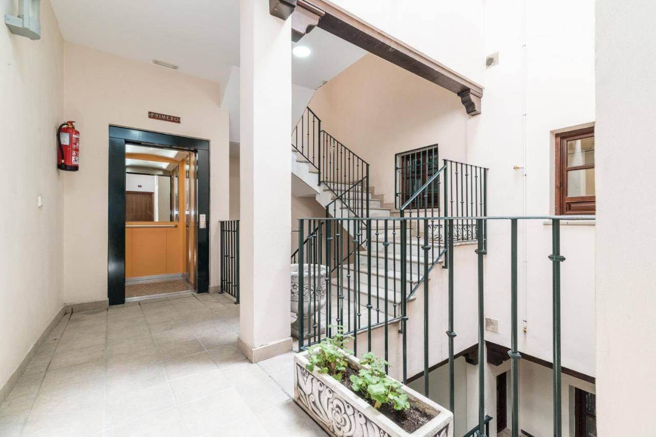 Moderno Apartamento Centro De Granada 2 Eksteriør billede